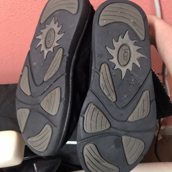 Ugg black tall boots size 8 - Picture 5 of 7